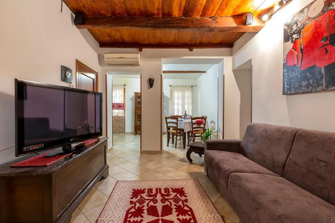 Nonno Efisio Apartment Old Town Alghero Włochy